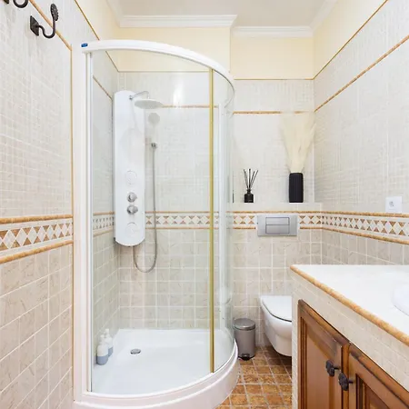 Home2book Comfy & Bright Attic, Cruz (adults Only)